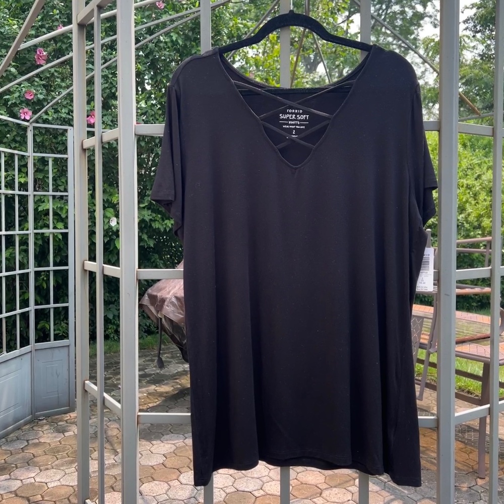 NWT Torrid Super Soft Knit Strappy Tee - Size 2 (18-20)
